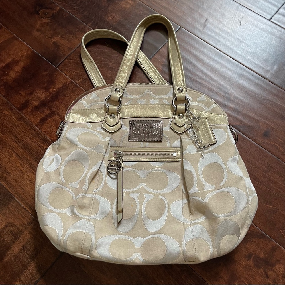 Coach 2010 Poppy purse